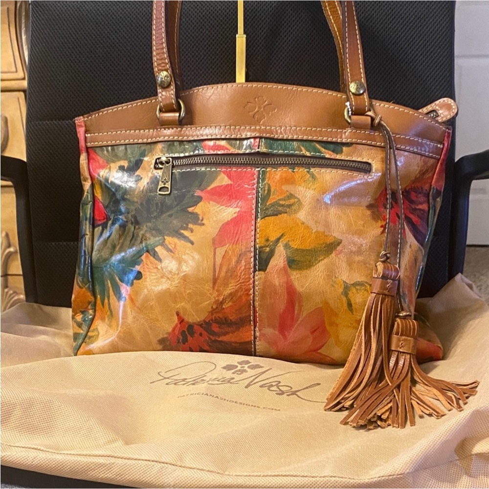Patricia Nash NWOT Multicolor Floral Shoulder Bag and dust bag like new